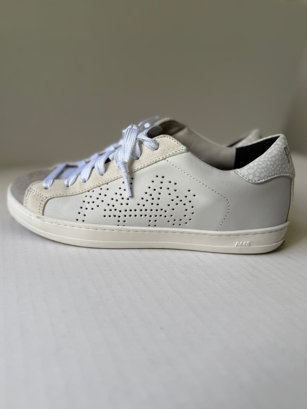 P448 John Pixel White and Grey Silver Sneakers Size 38